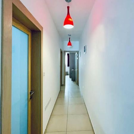 Stylish Modern Central Apartment 4 Paceville Saint Julian's Luaran gambar