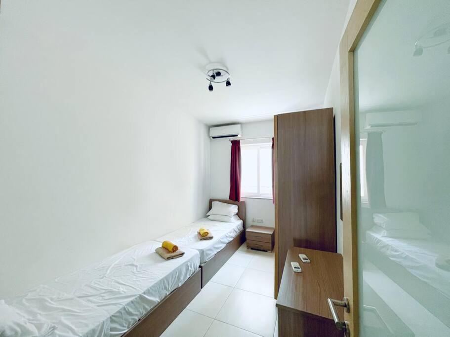 Stylish Modern Central Apartment 4 Paceville Saint Julian's Luaran gambar